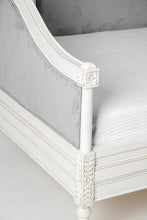 Cargar imagen en el visor de la galería, Recamara Daybed Terciopelo