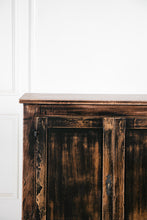 Cargar imagen en el visor de la galería, Credenza con Llave Antigua