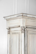 Cargar imagen en el visor de la galería, Armario Hueso Antique