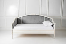 Cargar imagen en el visor de la galería, Recamara Daybed Terciopelo