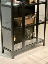Cargar imagen en el visor de la galería, Vitrina de Vidrio