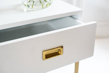 Cargar imagen en el visor de la galería, Buró Flamingo